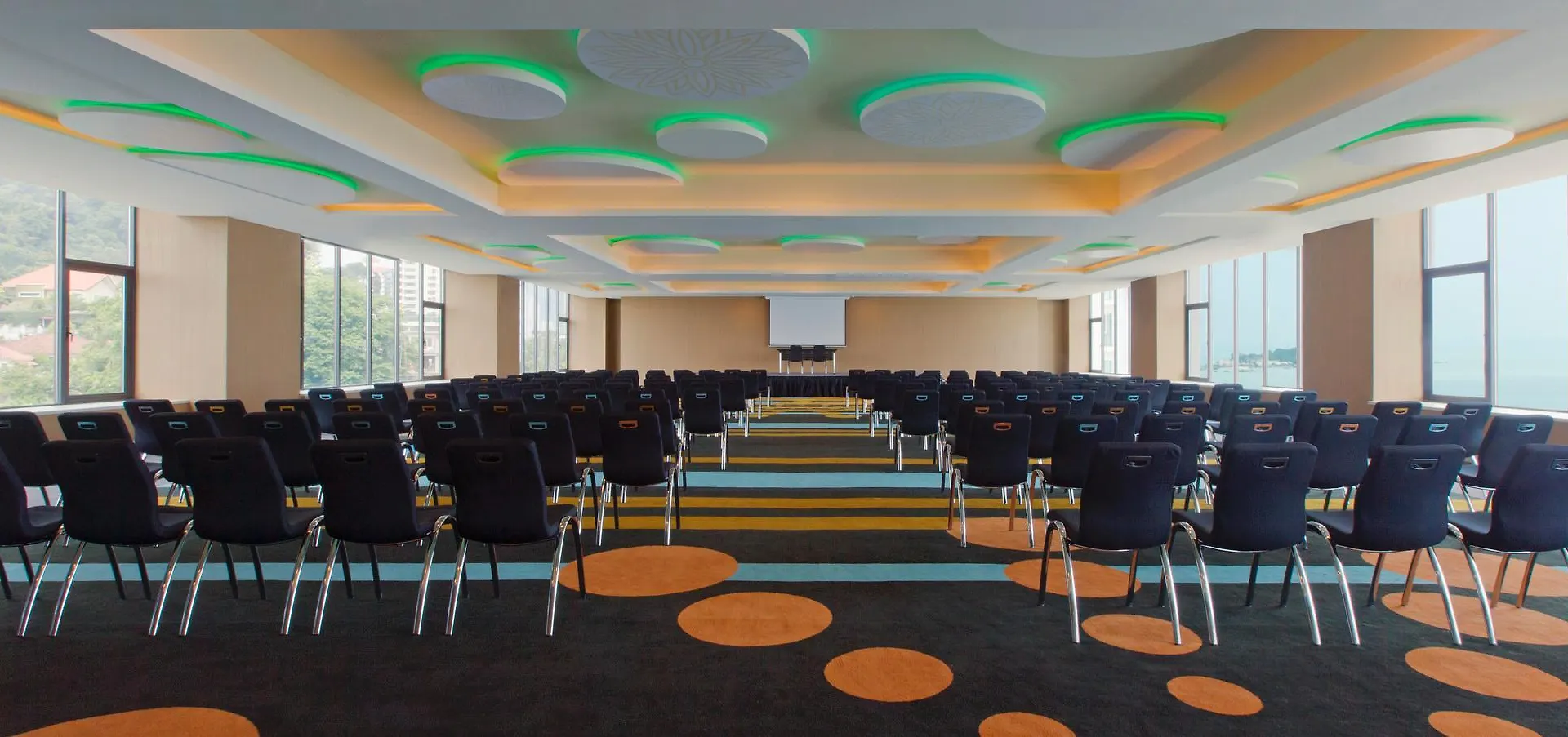 Hotel Mercure Penang Beach Tanjung Bungah
